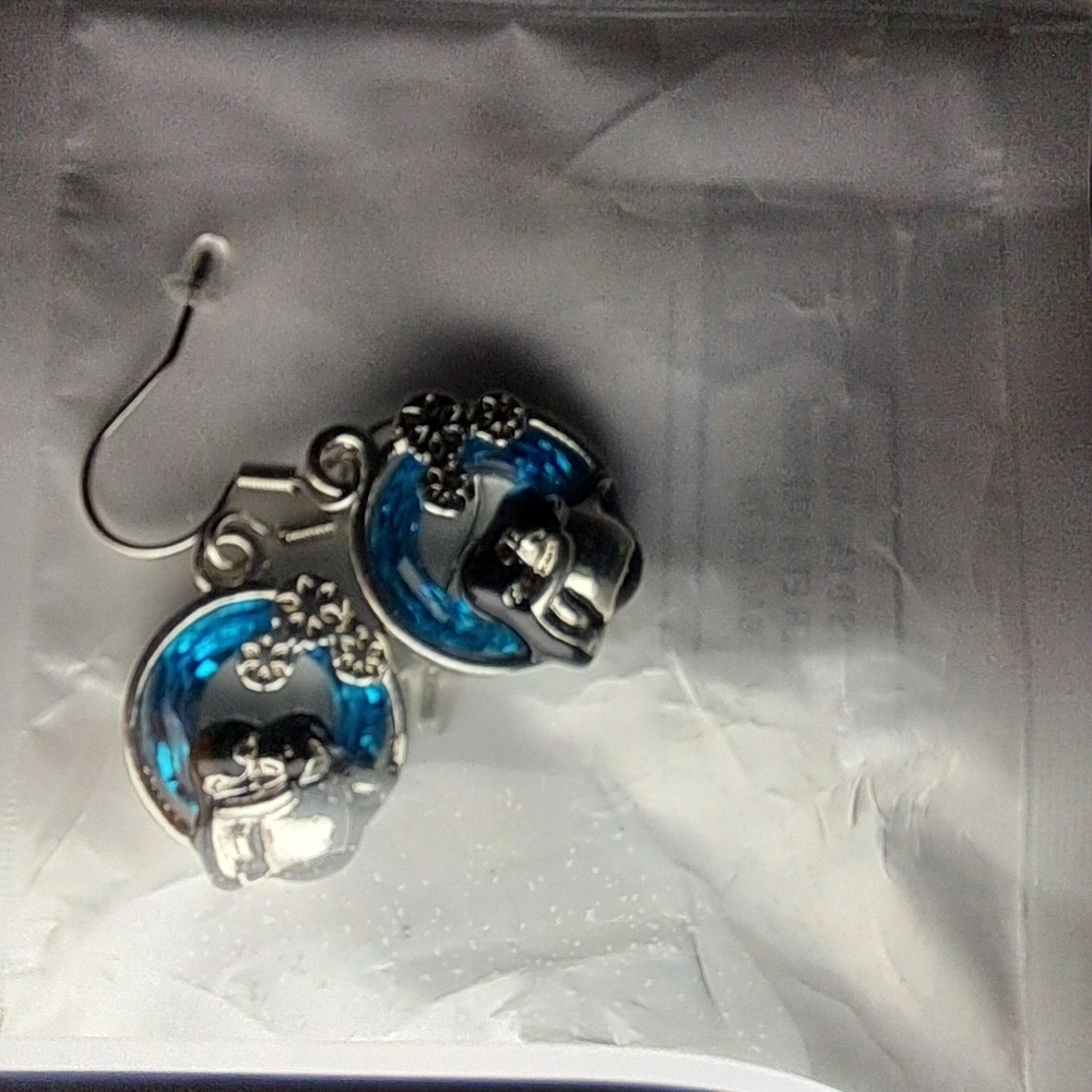 Cute Silvertone Cat & Dog Earrings w/ Blue Enamel - Picture 5 of 6